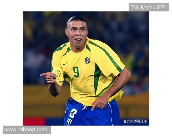 四号彩色足球球星是谁他在足球史上的重要地位与传奇经历解析