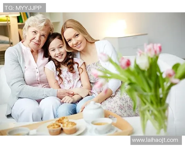 足球明星为母亲节献上温馨祝福感恩母爱，真情流露背后的动人故事